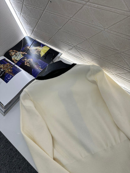 Hollow bow long sleeves