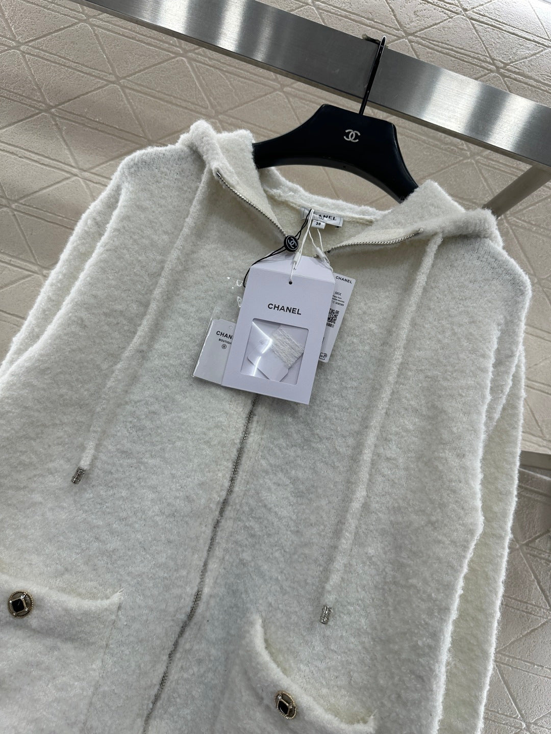 Knitted hooded zipper jacket