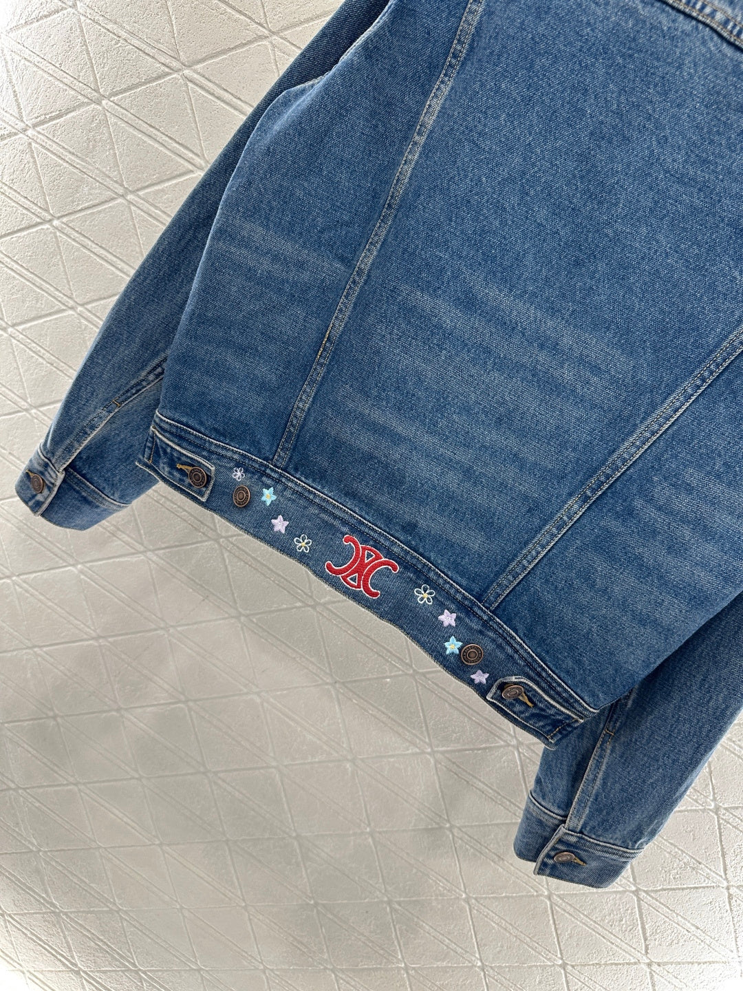 Embroidered flower denim jacket