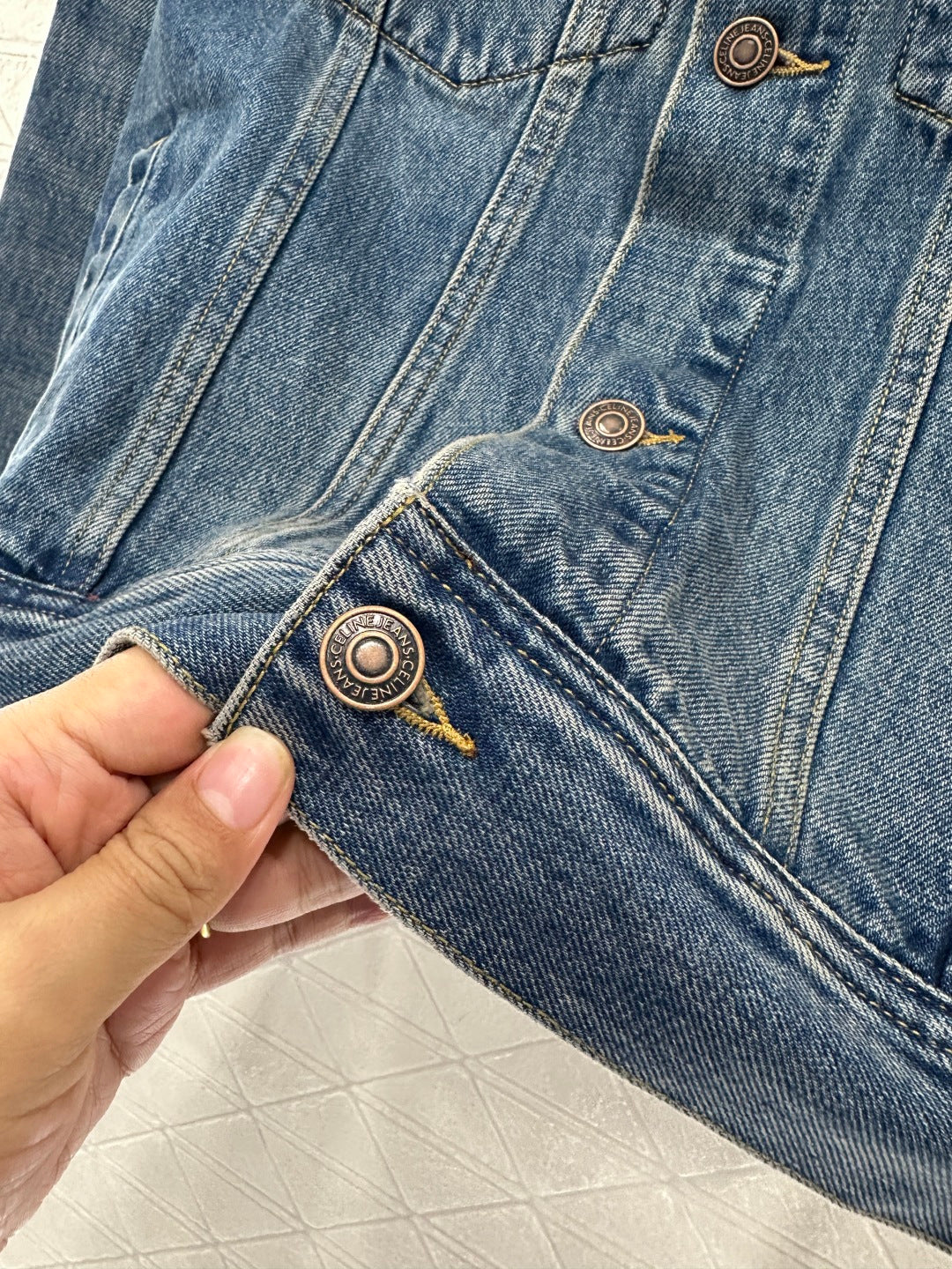 Embroidered flower denim jacket