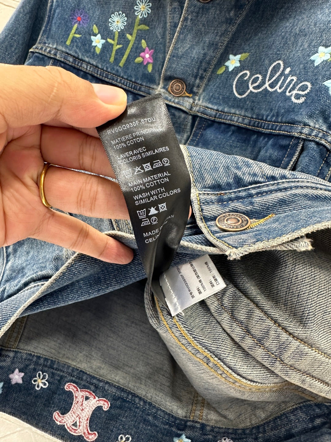 Embroidered flower denim jacket