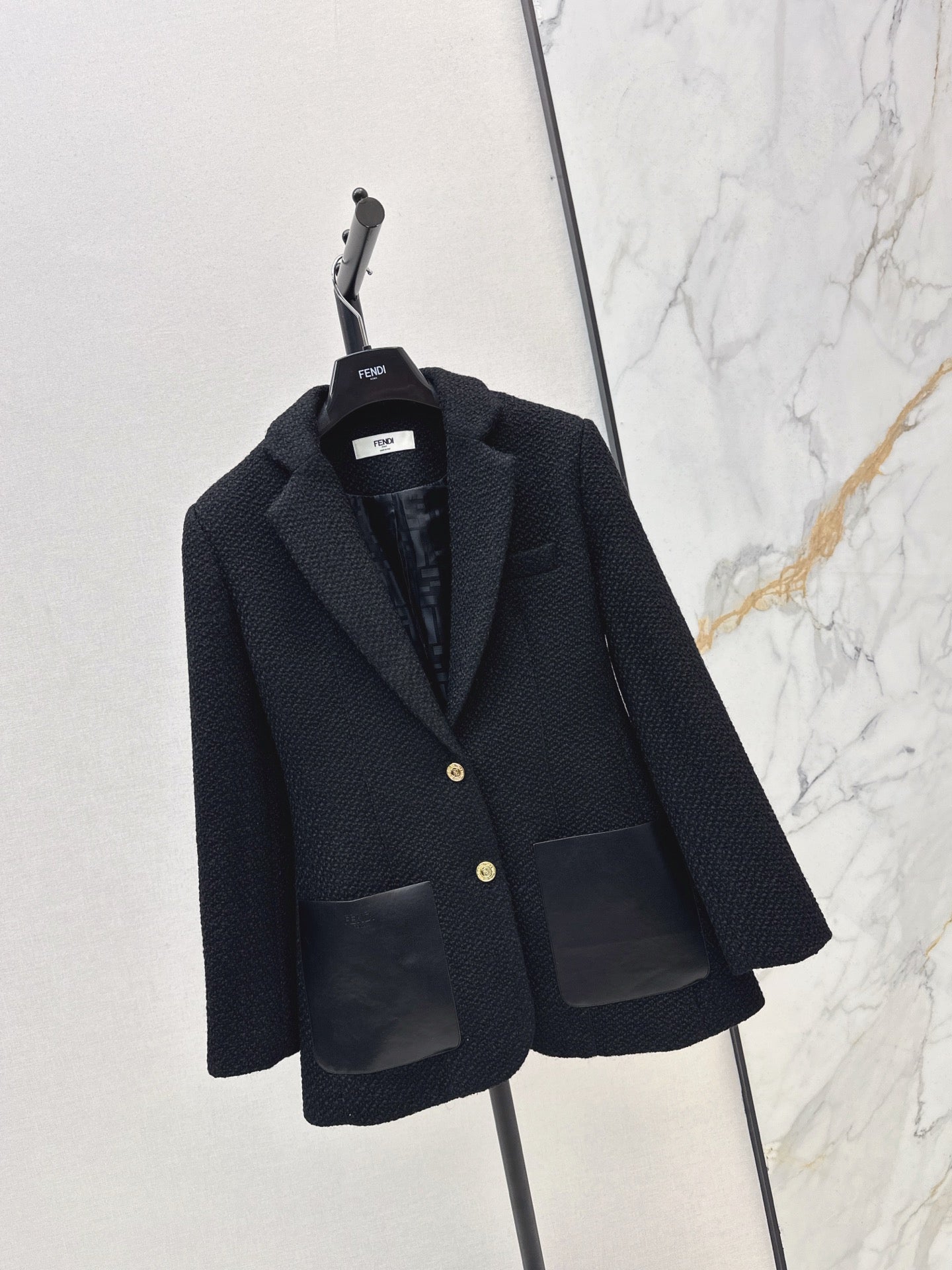 Collar and patchwork pocket suit jacket
