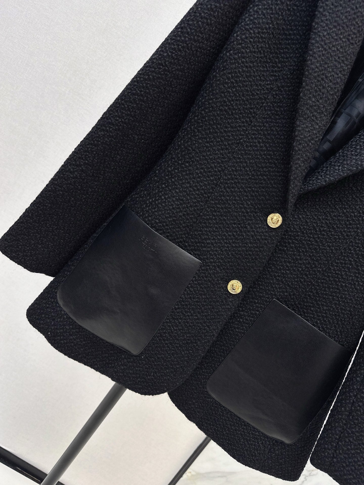 Collar and patchwork pocket suit jacket