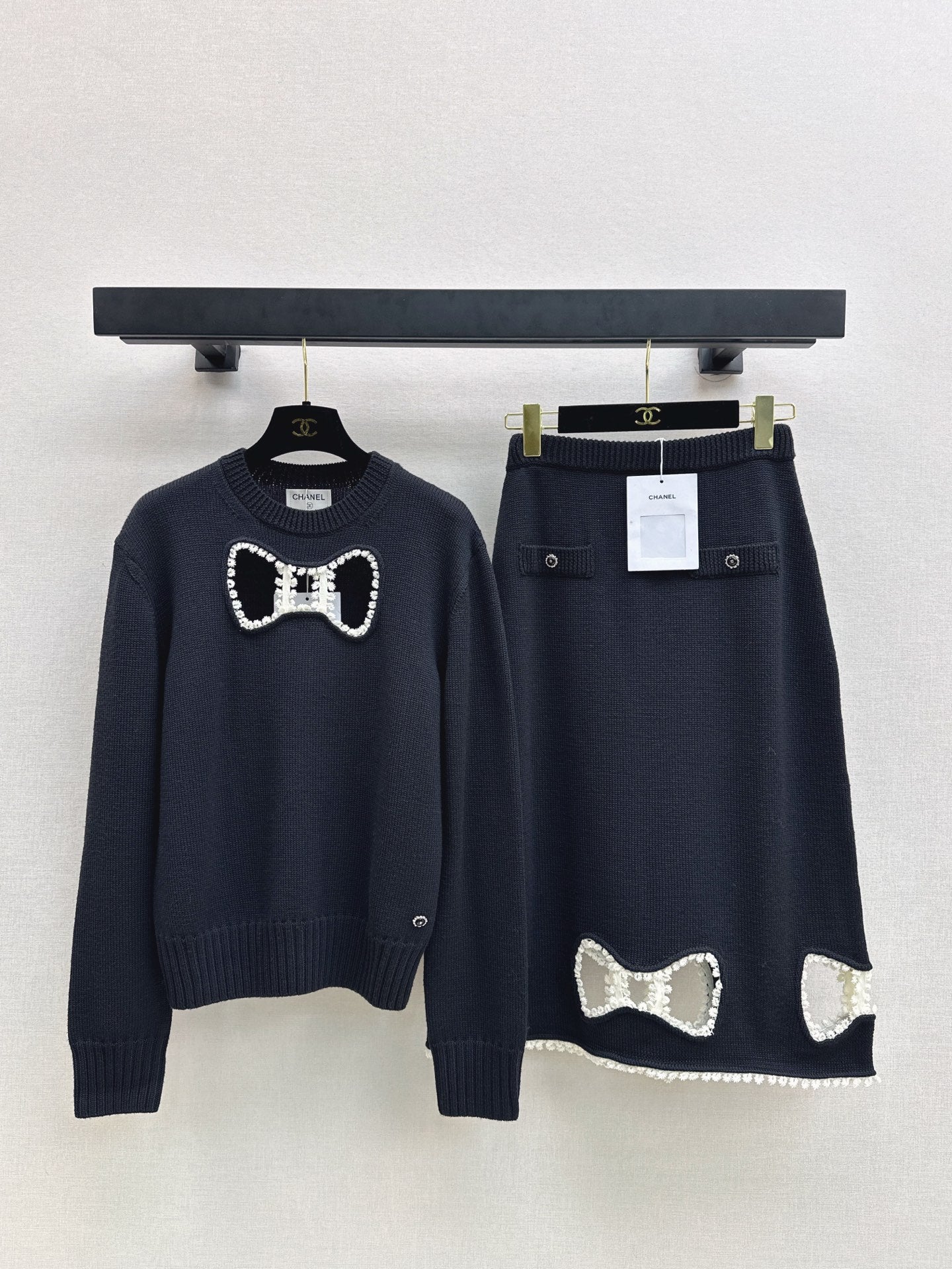 Hollow bow decoration wool set