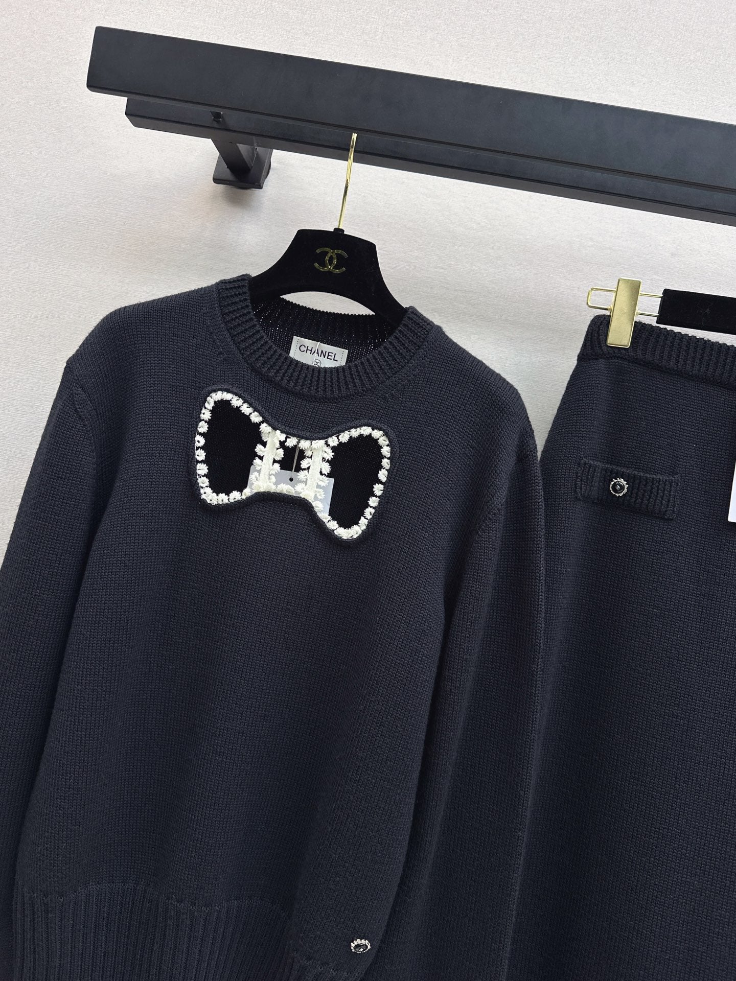 Hollow bow decoration wool set