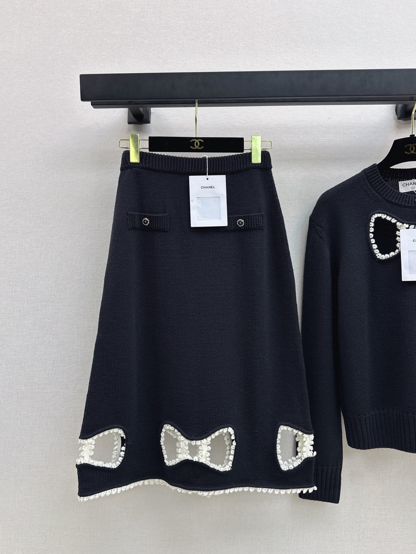 Hollow bow decoration wool set