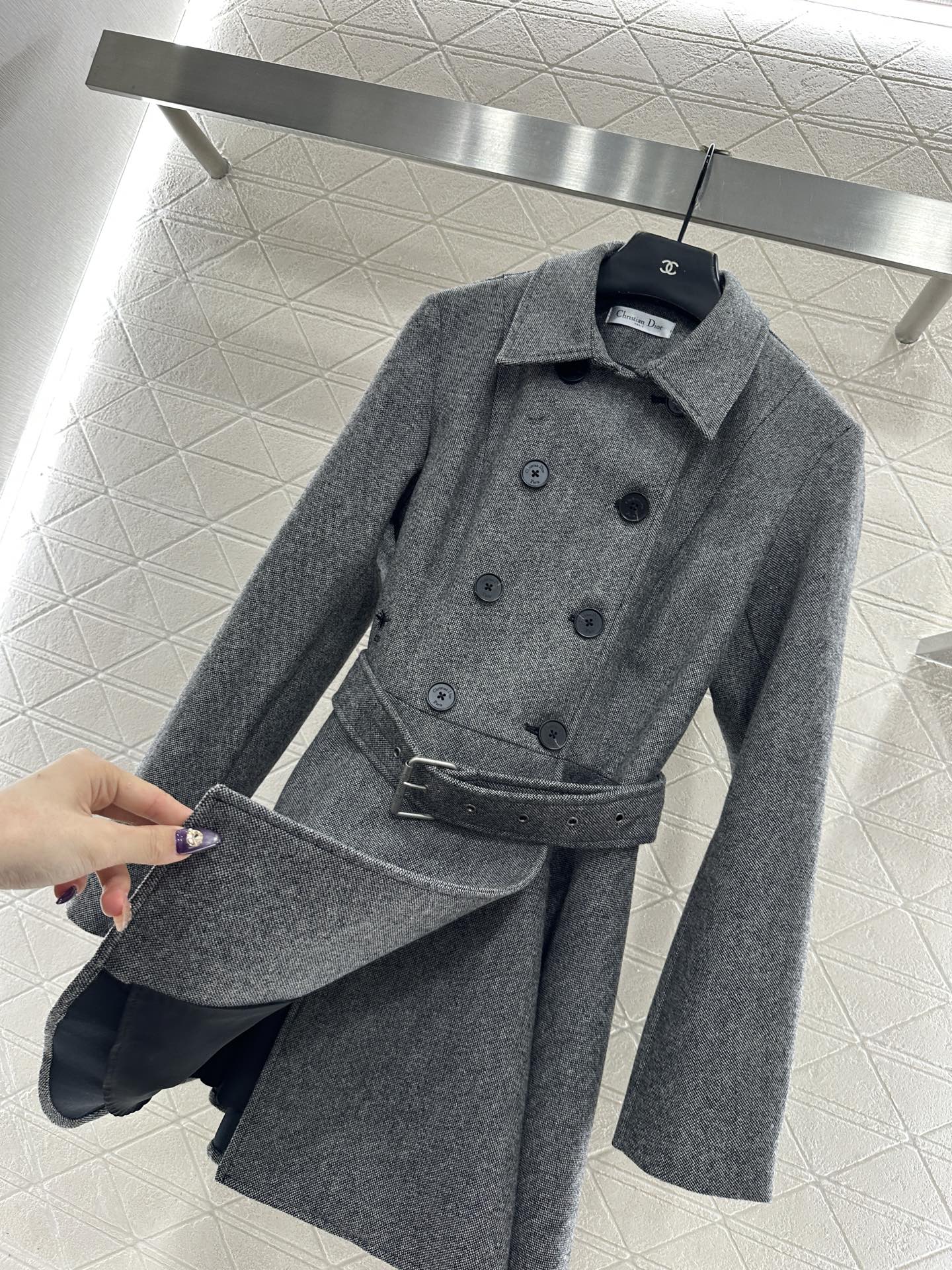 Flip collar double breasted woolen coat
