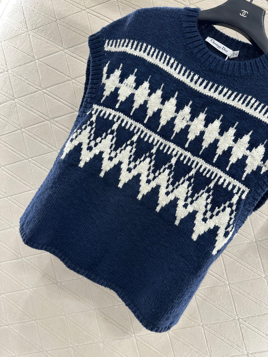 Jacquard knitted vest