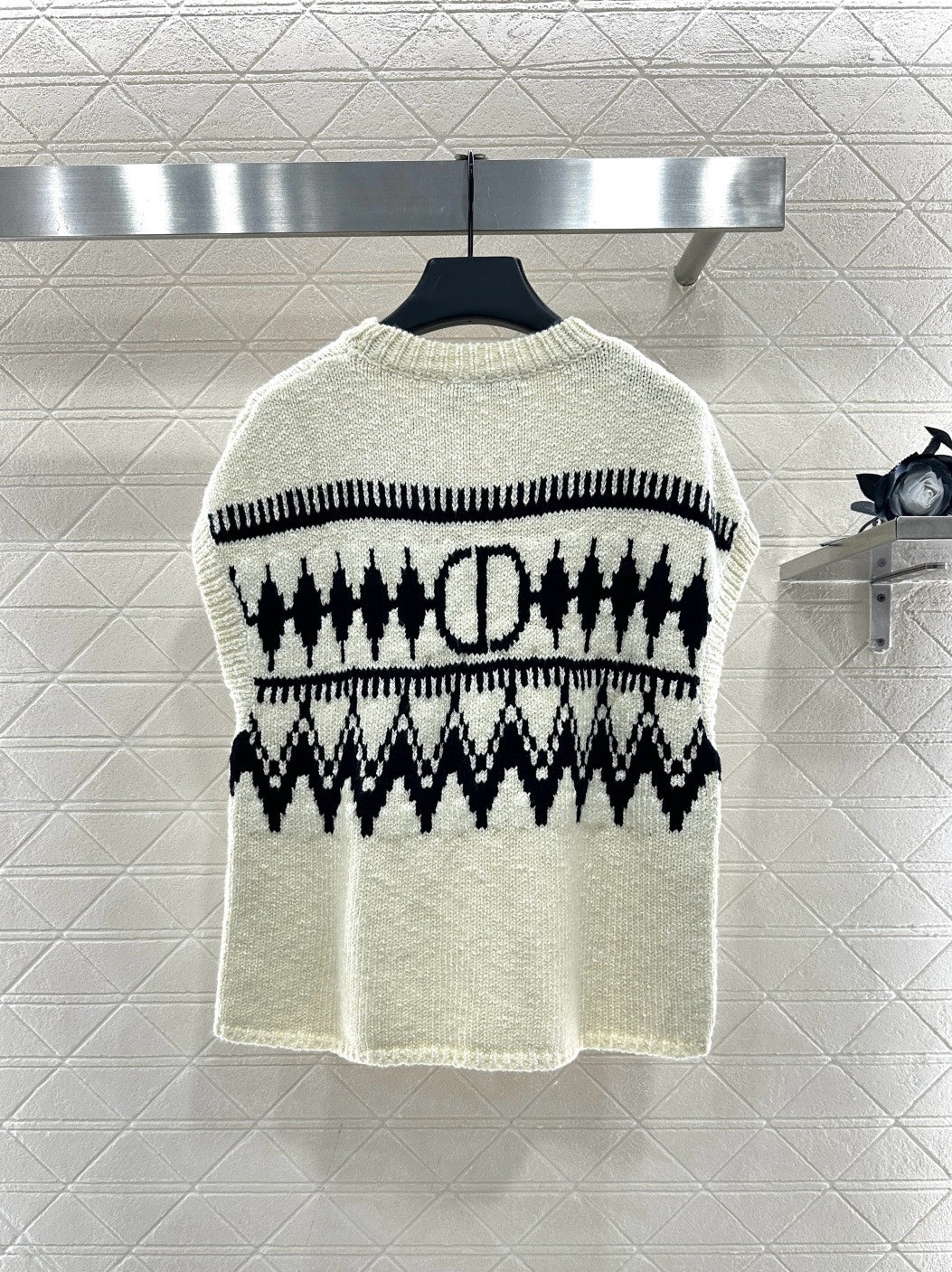 Jacquard knitted vest