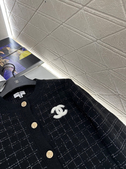 Silver plaid knitted cardigan