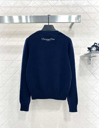 Embroidered knitted pullover sweater