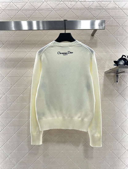 Embroidered knitted pullover sweater