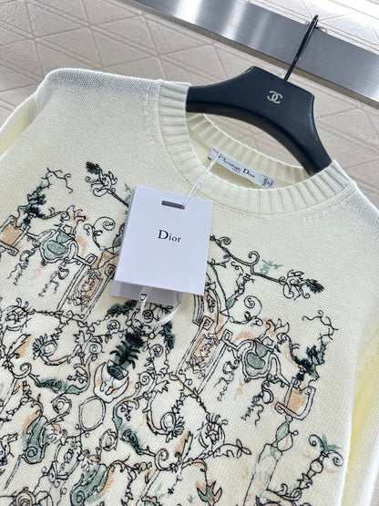 Embroidered knitted pullover sweater