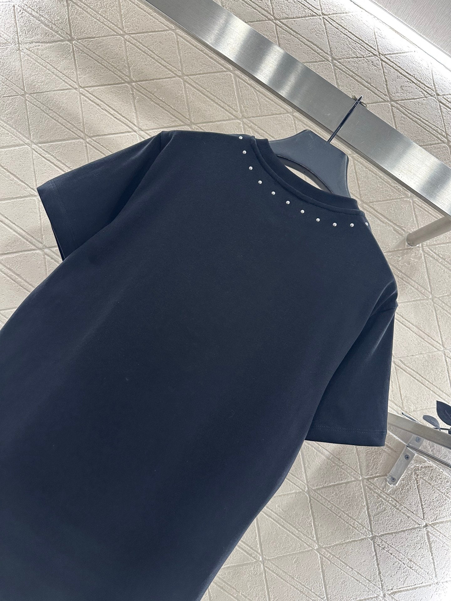 Ironing rivet short sleeves 𝑇𝑒𝑒