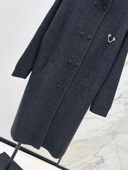 Lazy long knitted coat