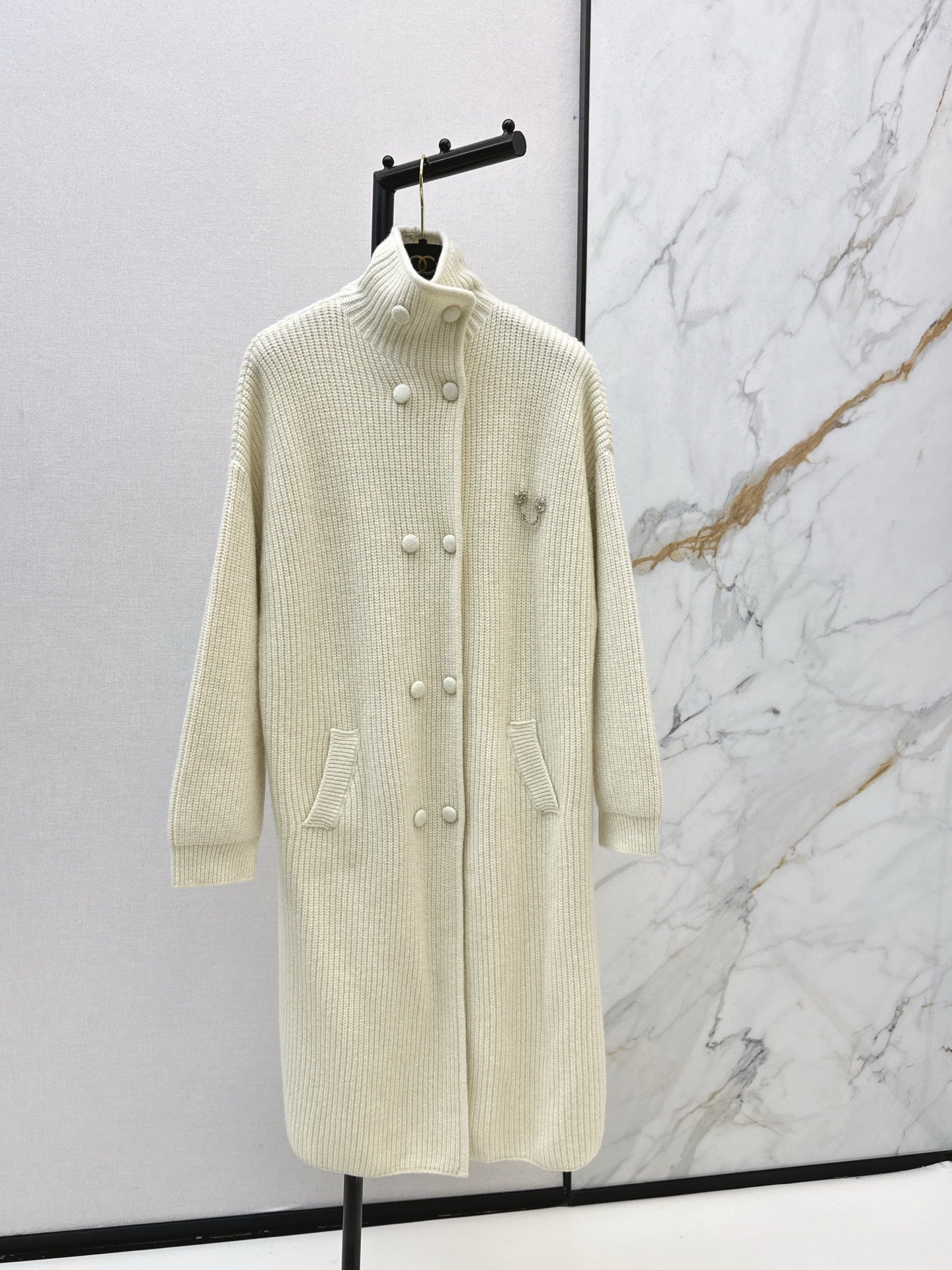 Lazy long knitted coat