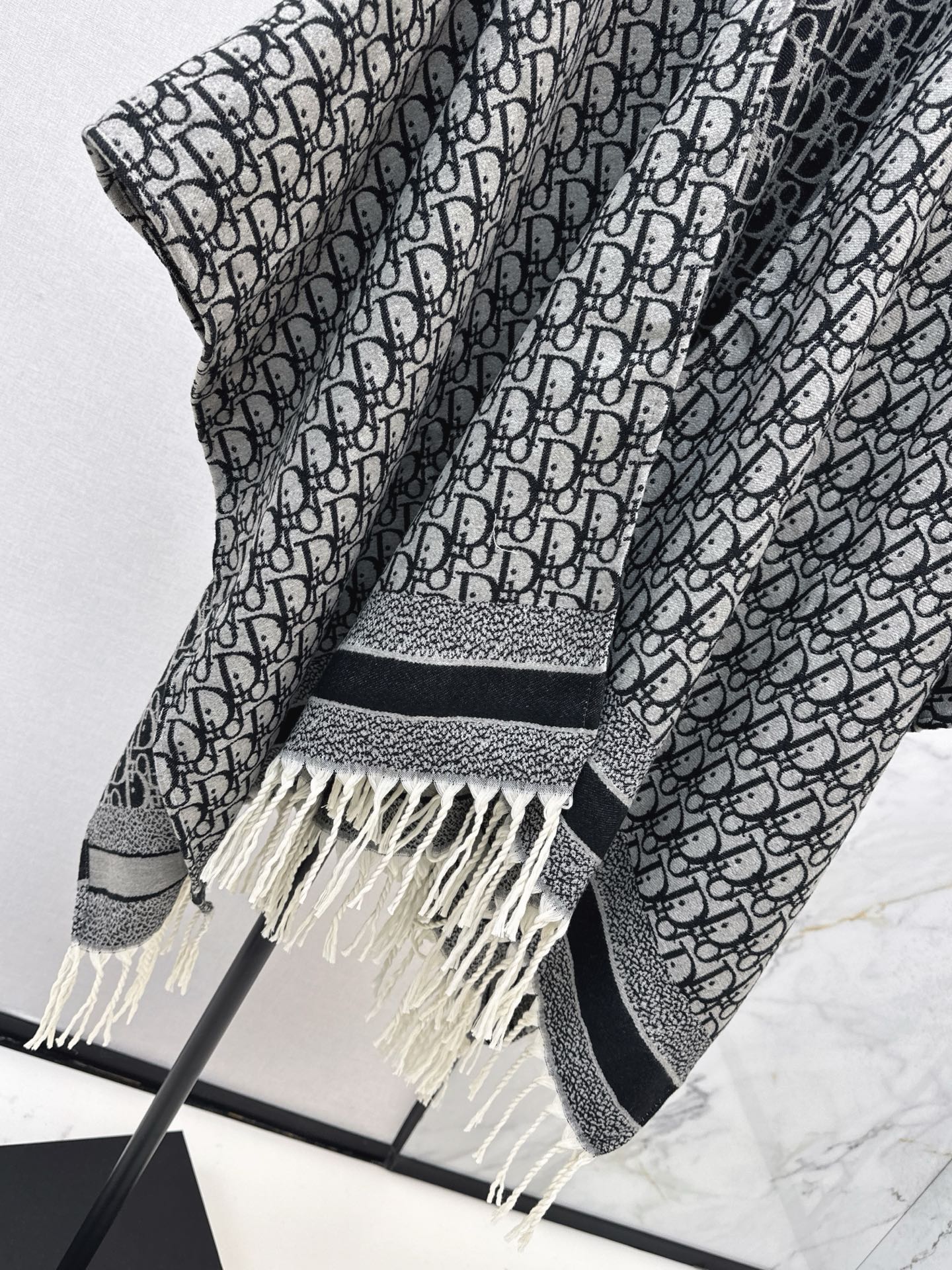 Floral pattern wool shawl scarf cape