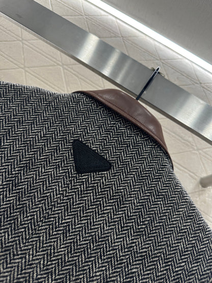 Collar cut leather silhouette suit jacket