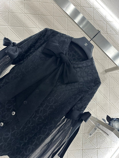 Round neck jacquard bow spliced top