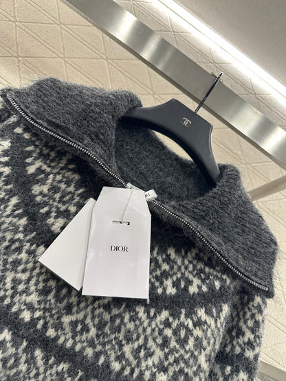 Half open collar pullover sweater