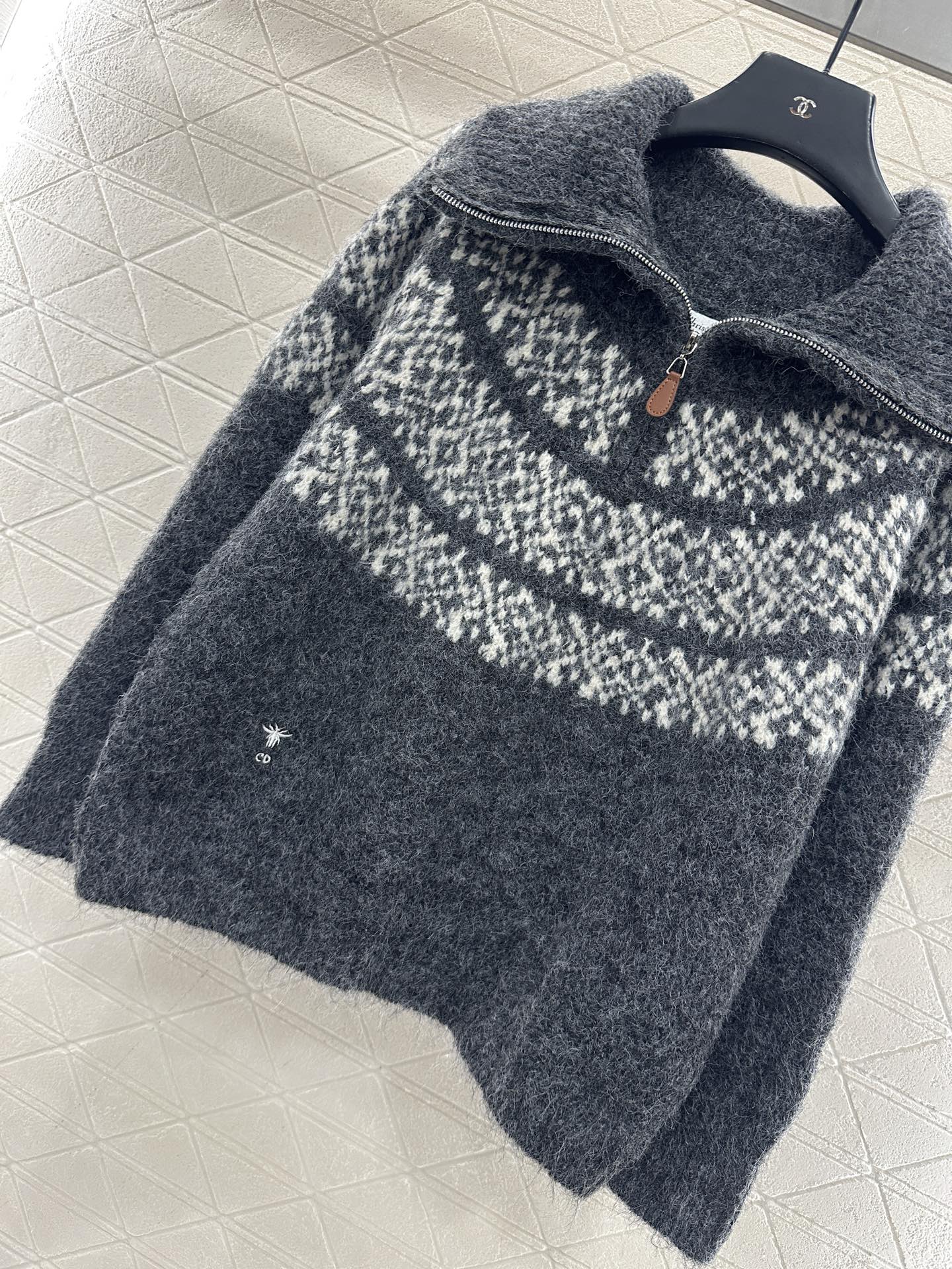 Half open collar pullover sweater