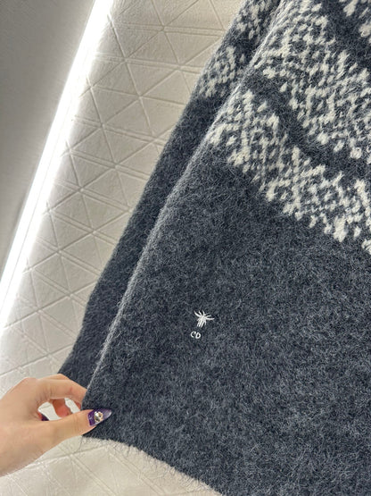 Half open collar pullover sweater