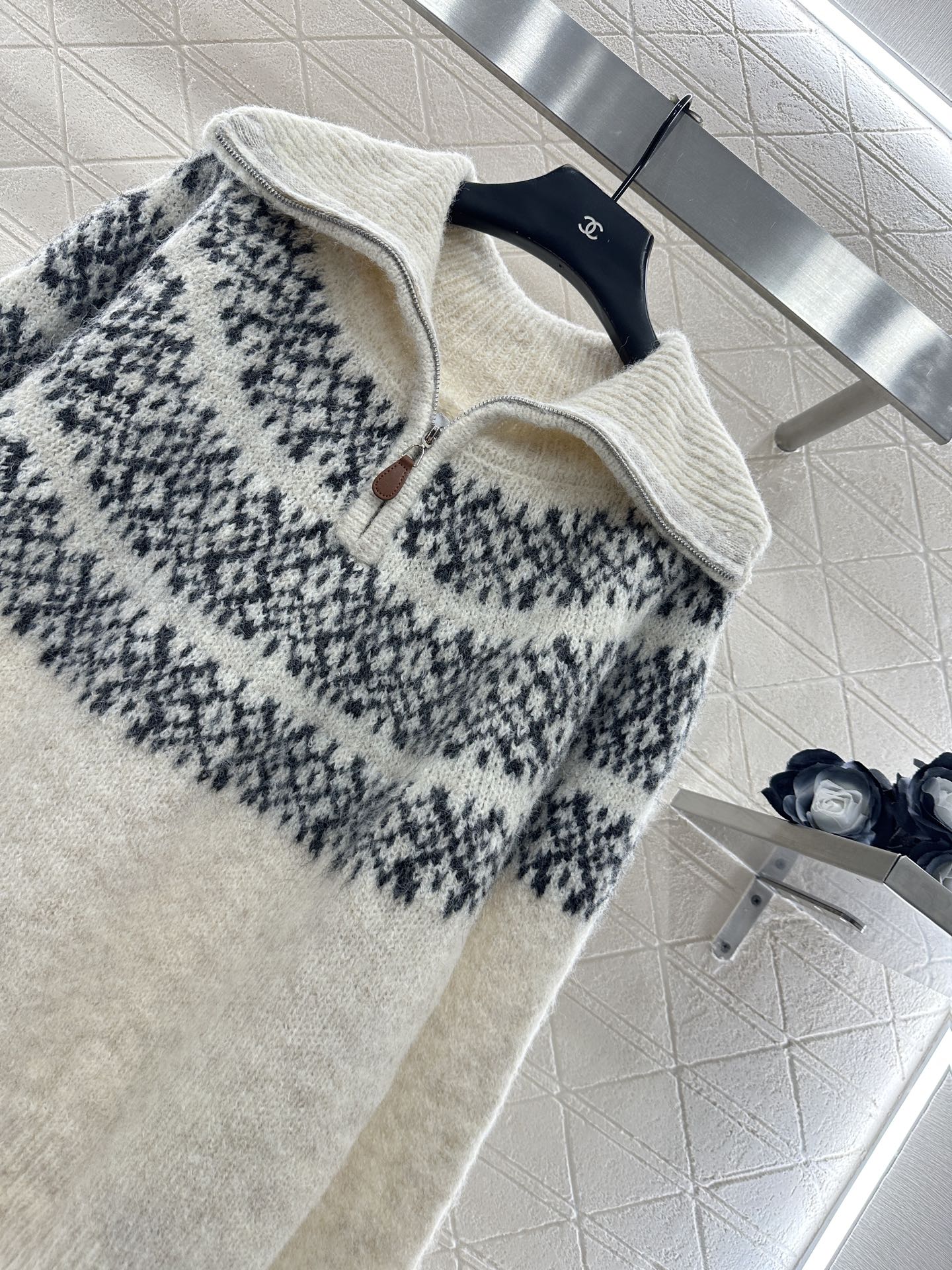 Half open collar pullover sweater