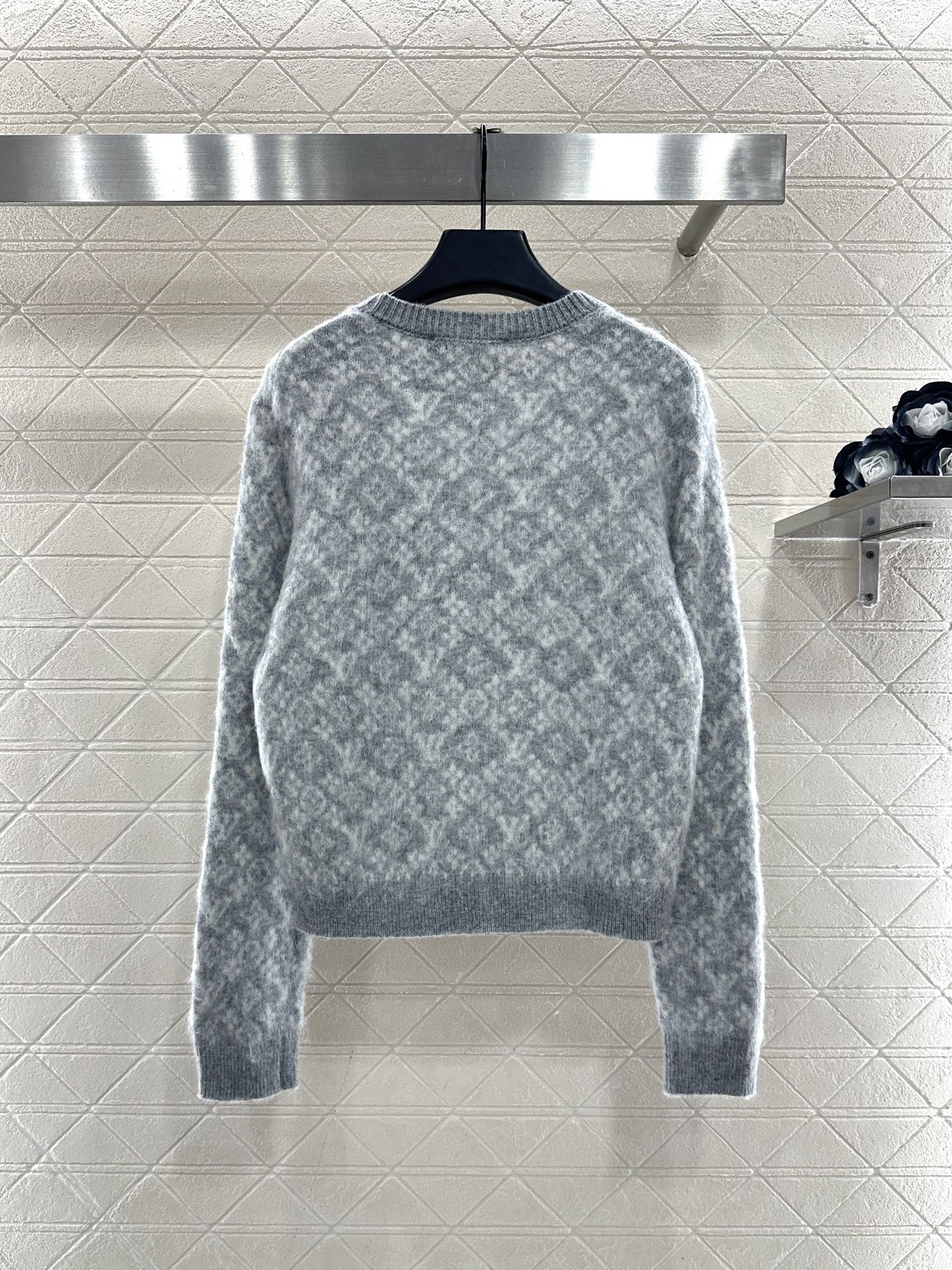 Jacquard round neck pullover sweater