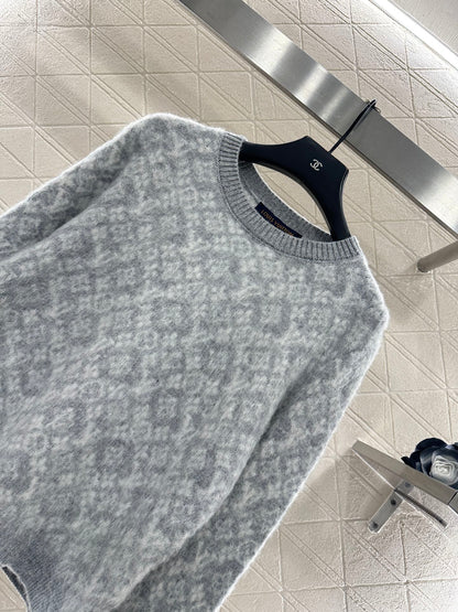 Jacquard round neck pullover sweater