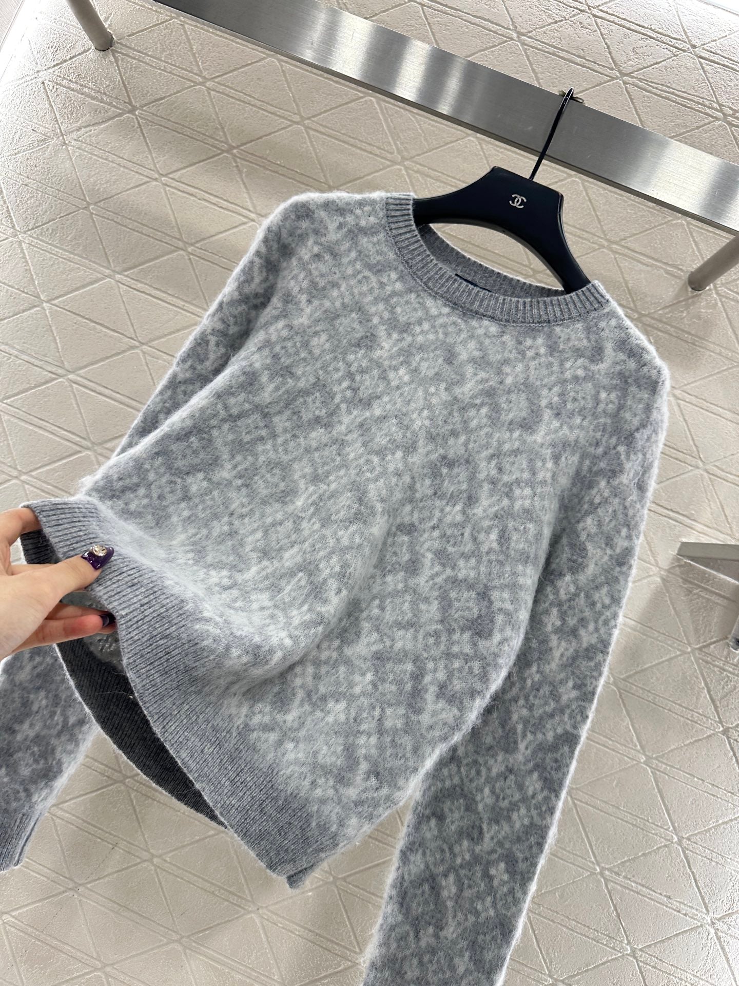 Jacquard round neck pullover sweater