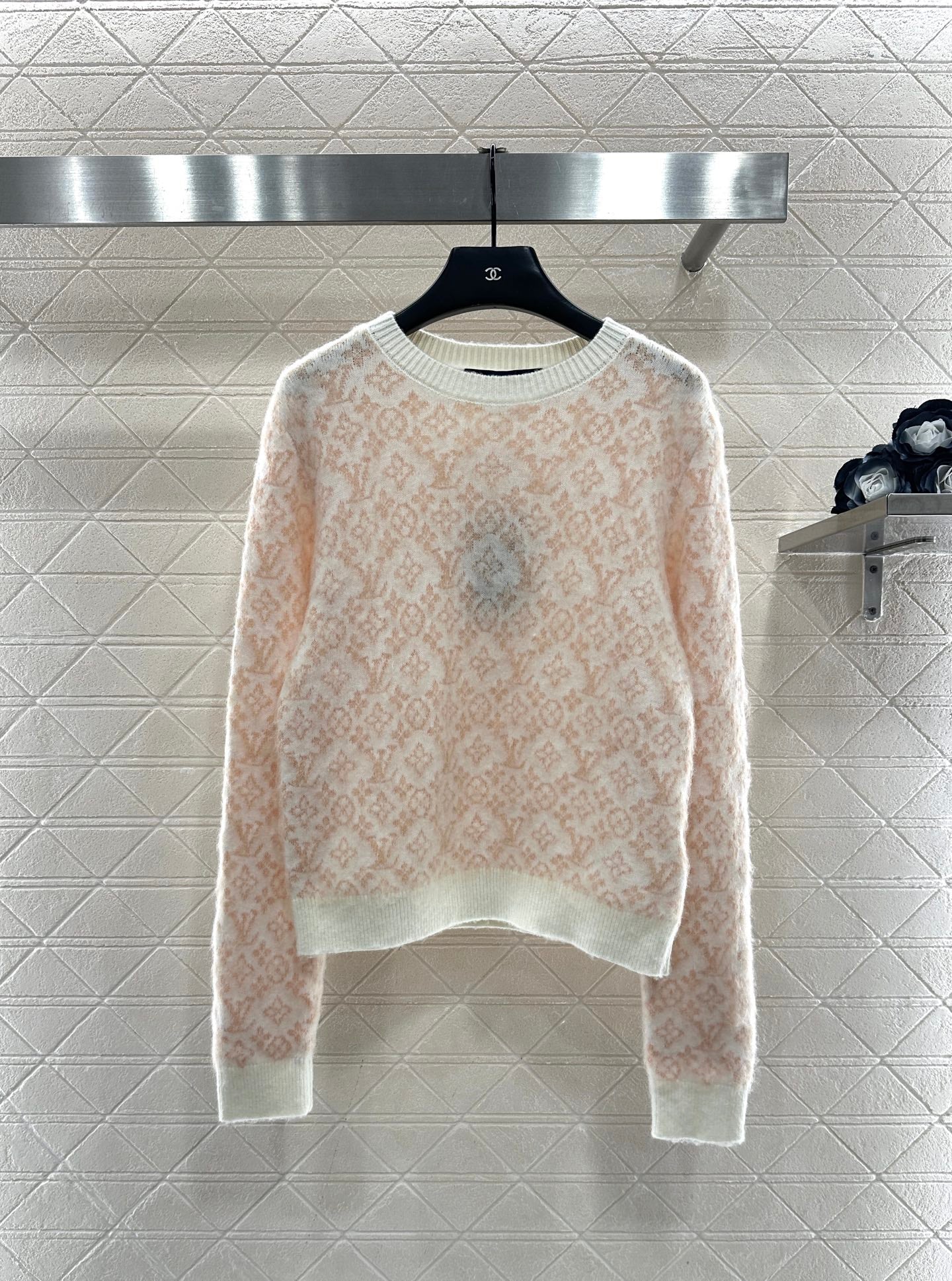 Jacquard round neck pullover sweater