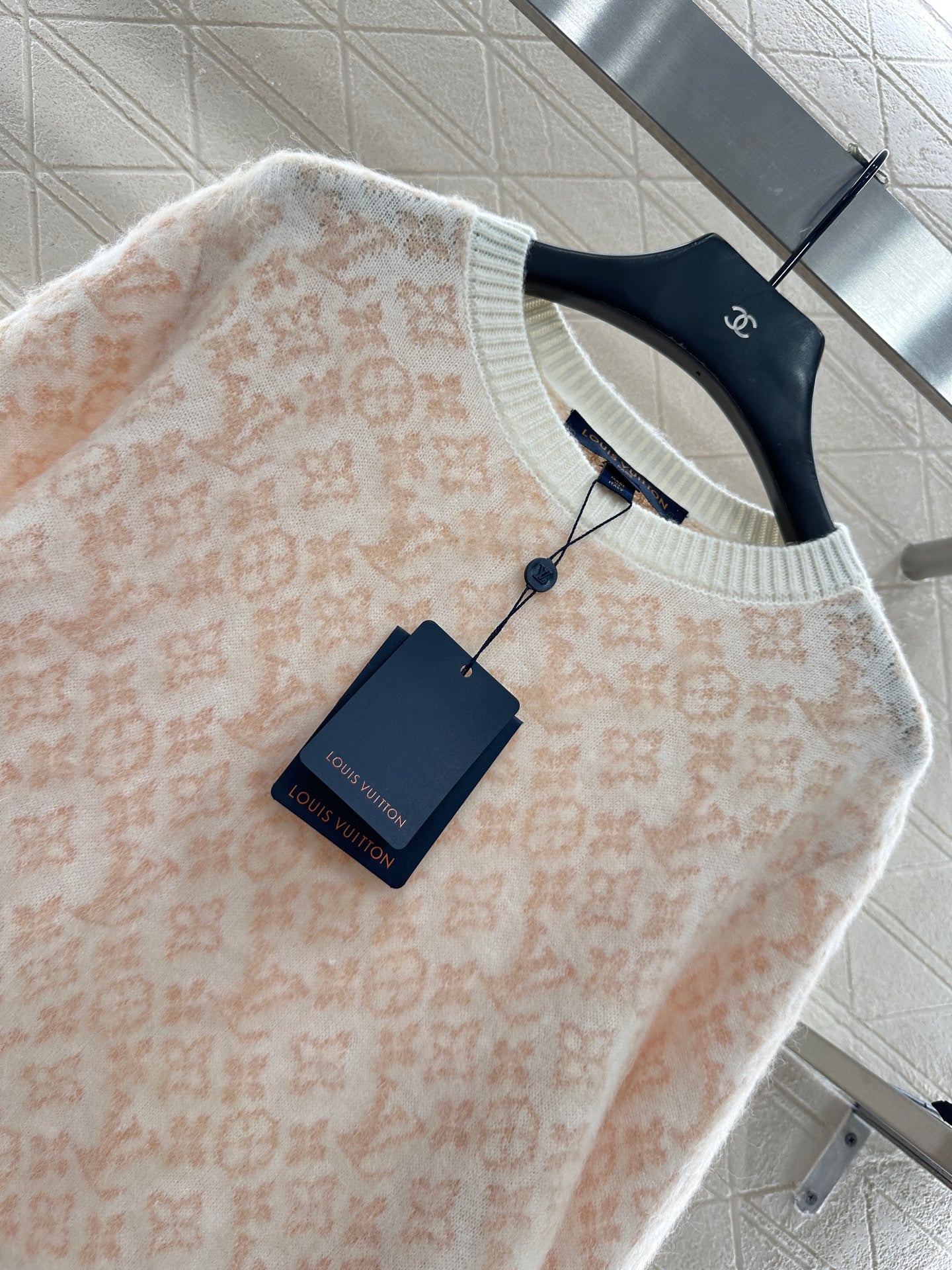 Jacquard round neck pullover sweater