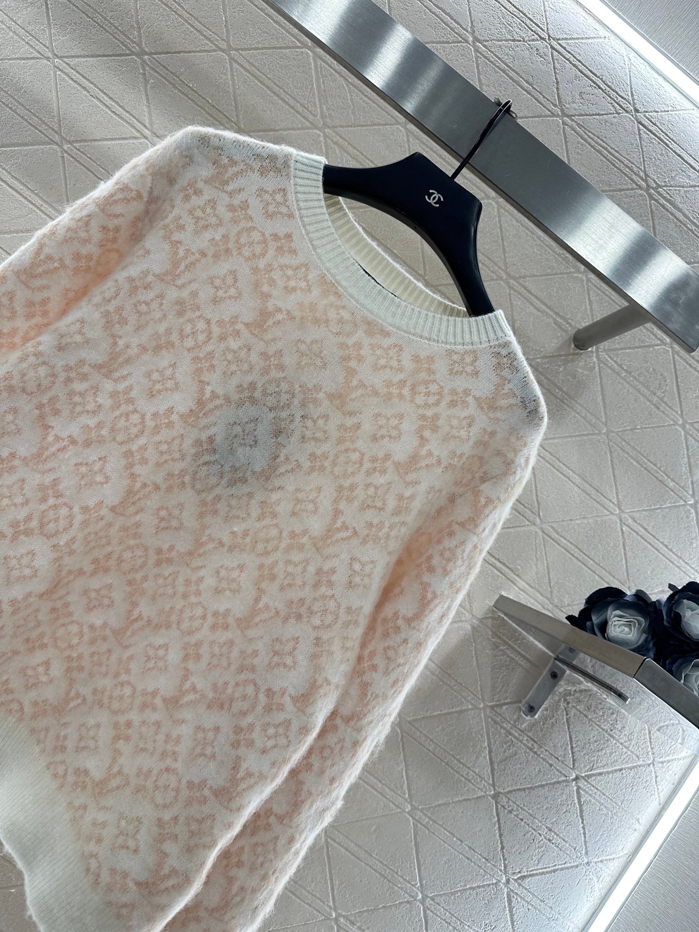Jacquard round neck pullover sweater