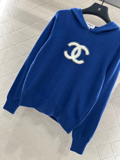 Hooded knitted sweater