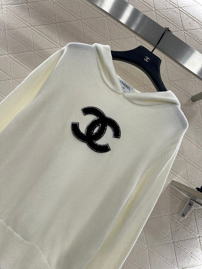 Hooded knitted sweater