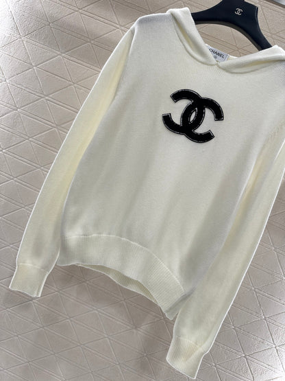 Hooded knitted sweater