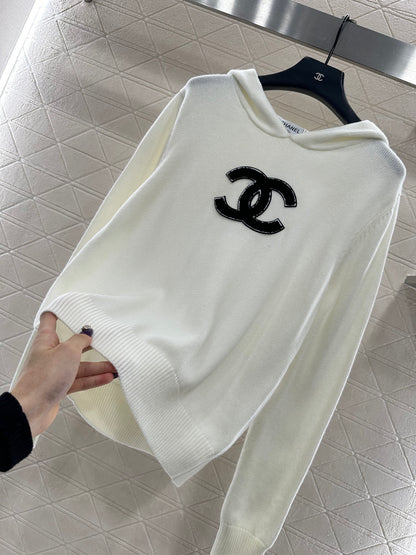 Hooded knitted sweater