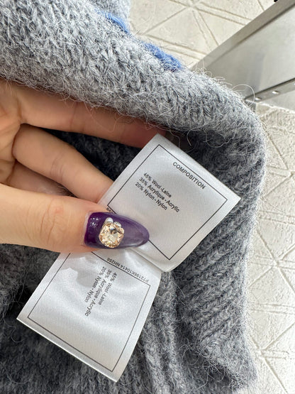 3D flower knitted vest