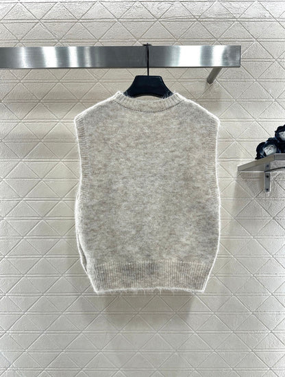 3D flower knitted vest