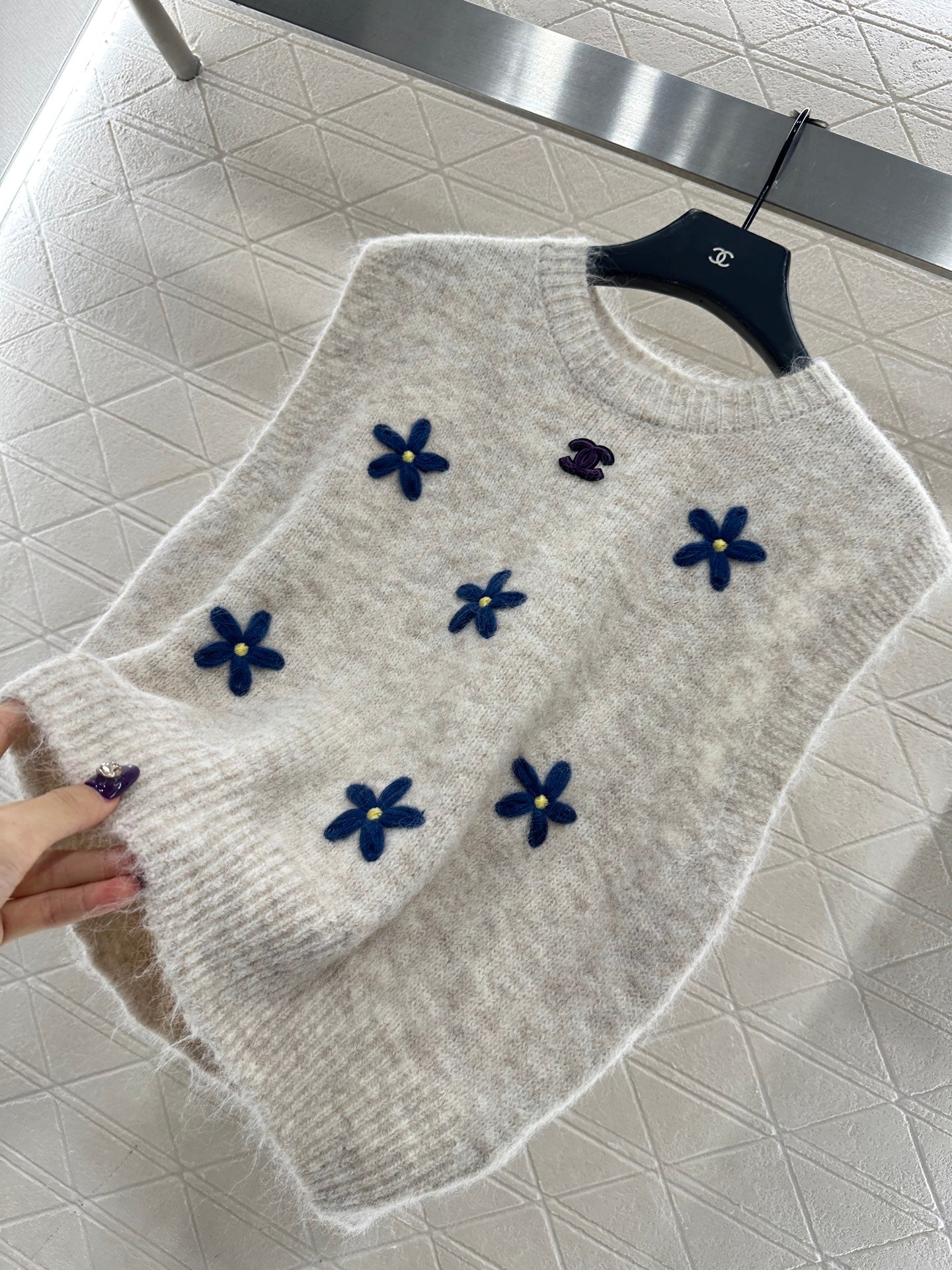 3D flower knitted vest