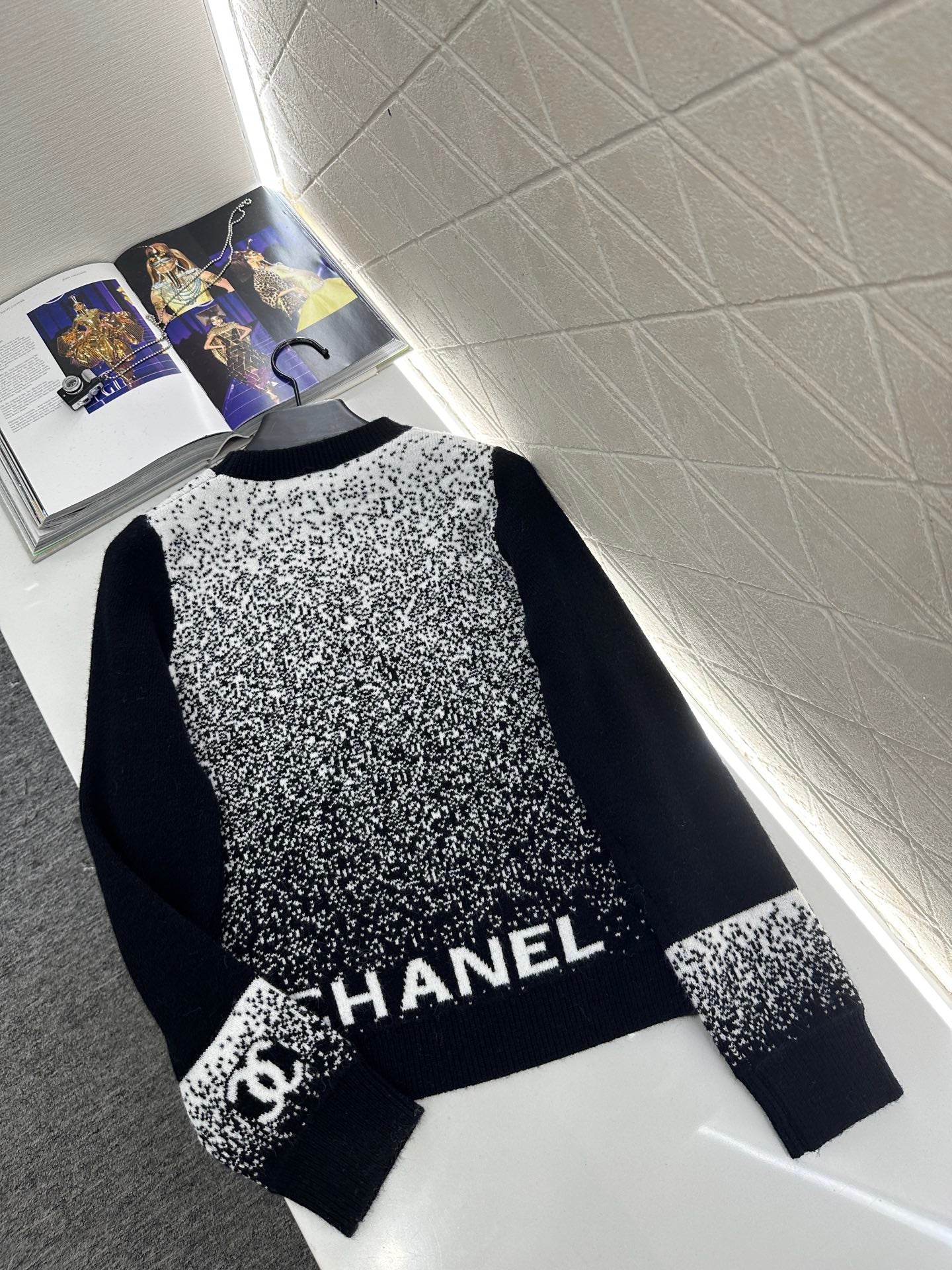 Gradient knitted pullover sweater