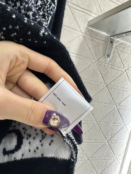 Gradient knitted pullover sweater