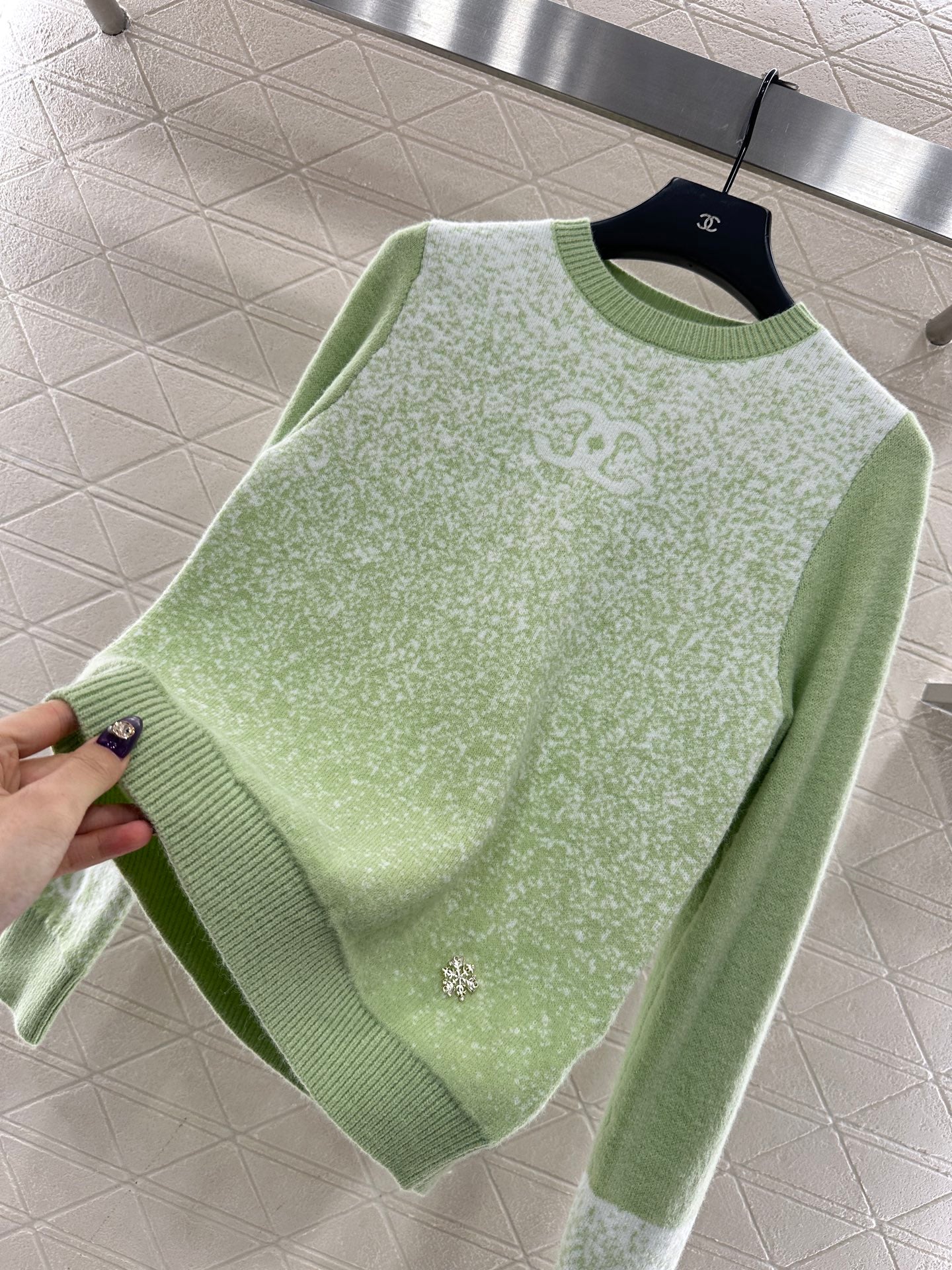 Gradient knitted pullover sweater