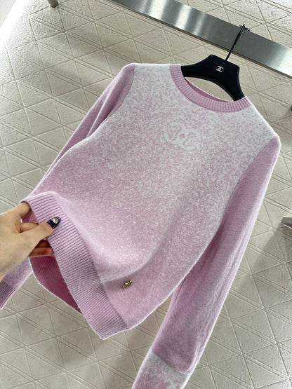 Gradient knitted pullover sweater