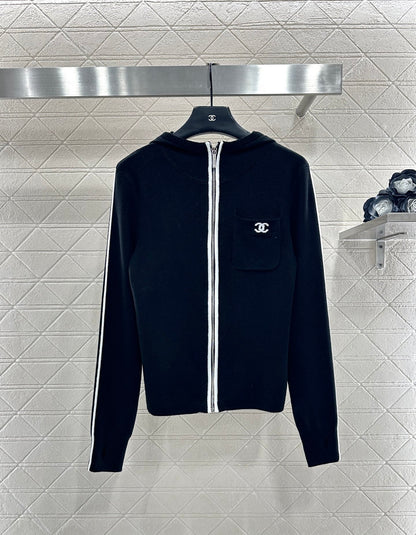 Knitted zipper sweater