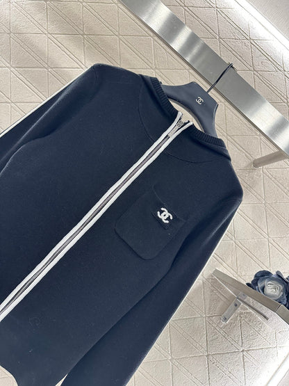 Knitted zipper sweater