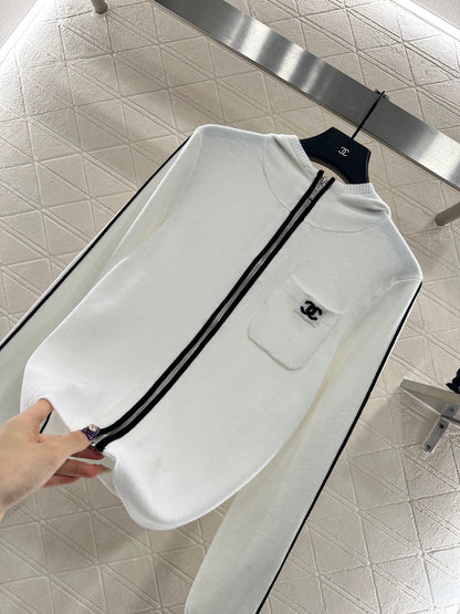 Knitted zipper sweater