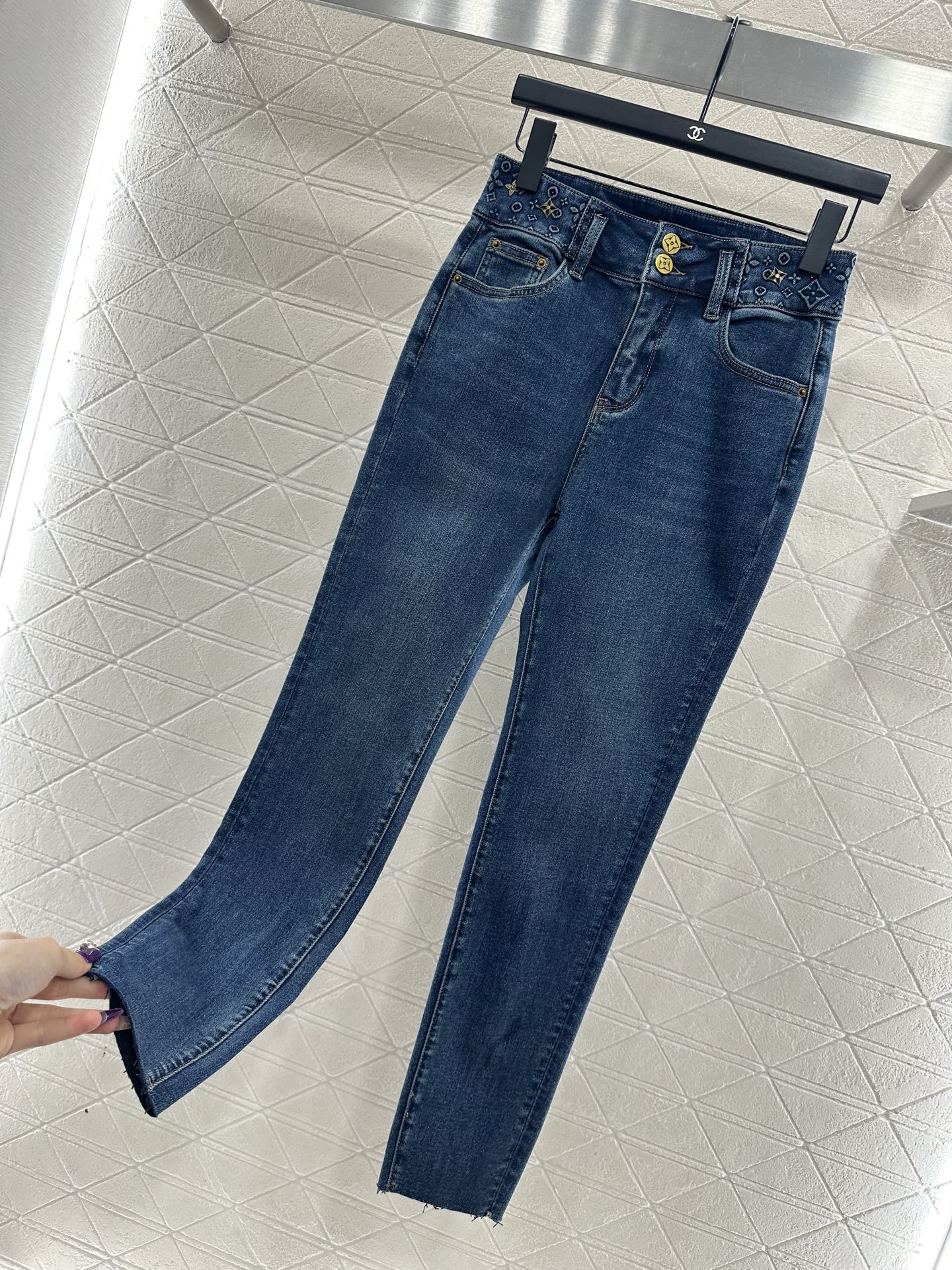 Retro velvet pencil jeans