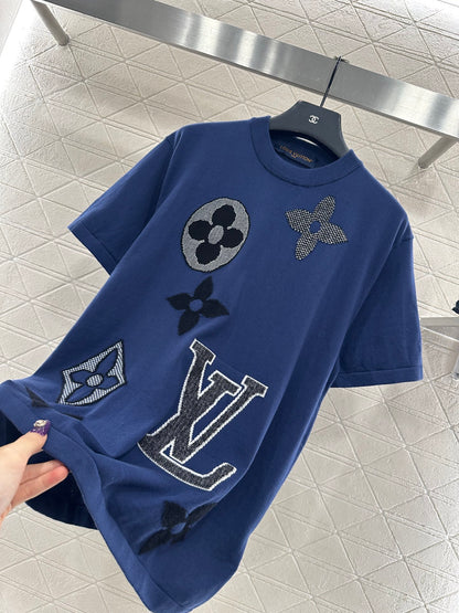 Round neck clover logo short sleeved shirt