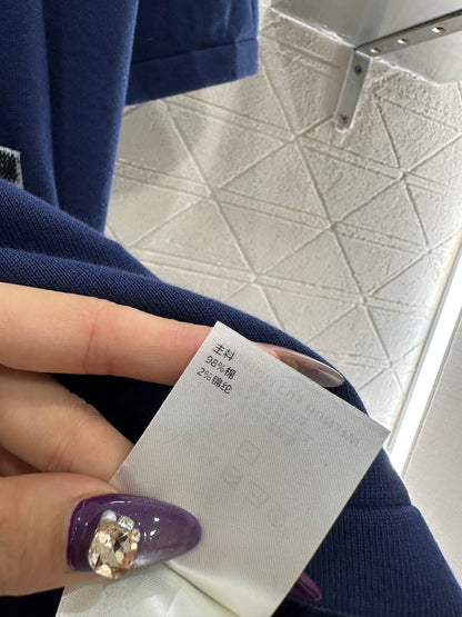 Round neck clover logo short sleeved shirt